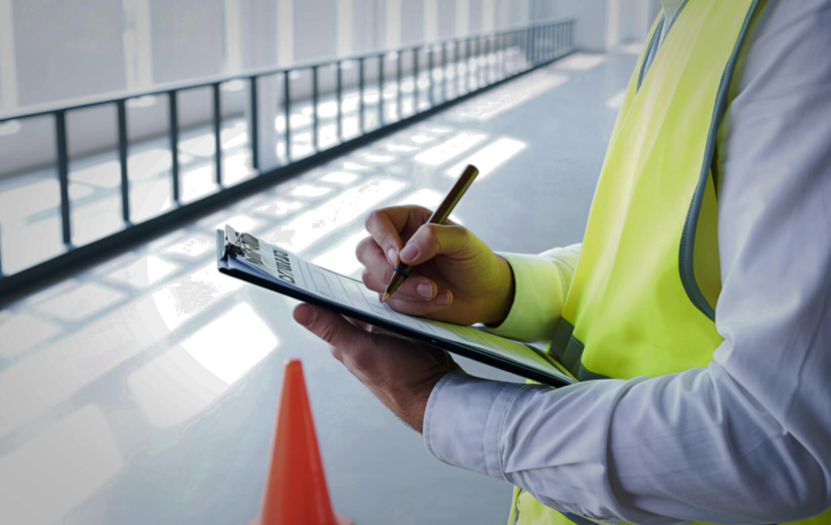 Servicios de análisis de riesgos del polvo